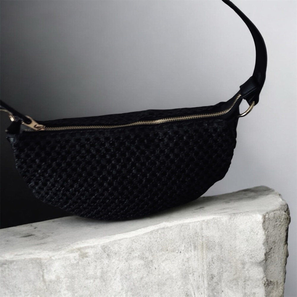 Universal Thread Chic Black Straw Half Moon Shoul… - image 3